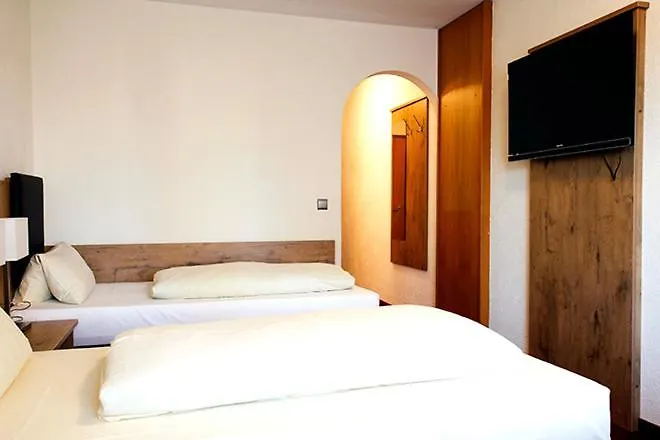 Otel Goldener Stern 3*